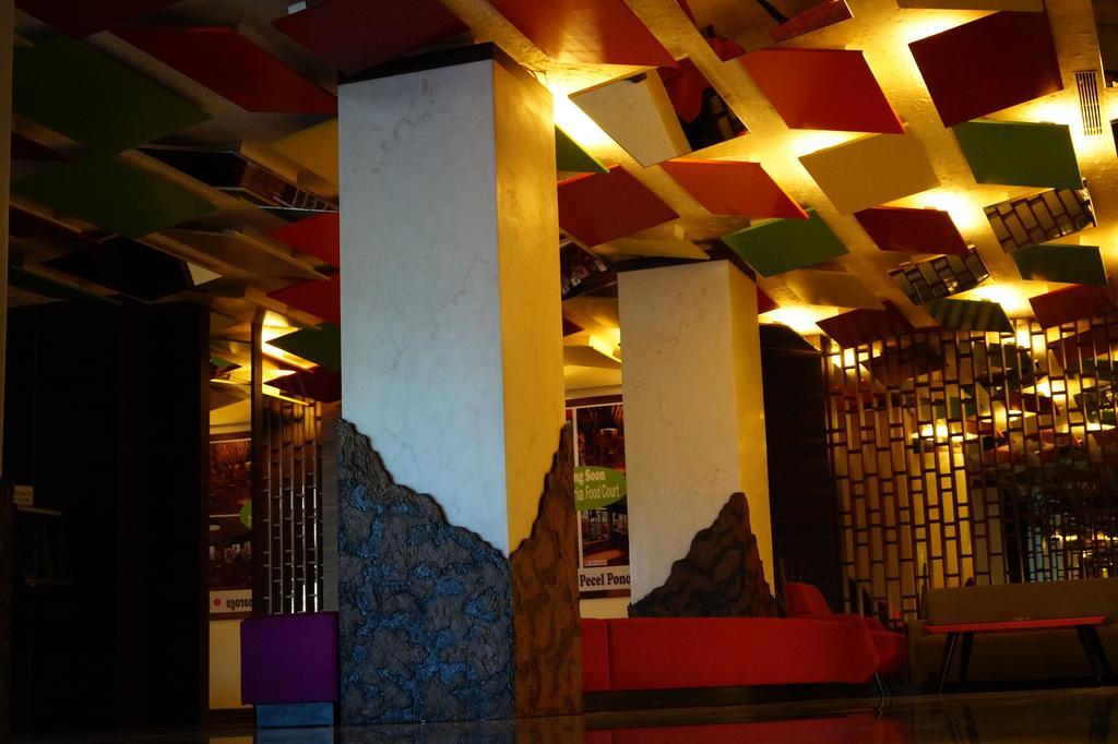בנג'ארמאסין Hotel Victoria River View מראה חיצוני תמונה