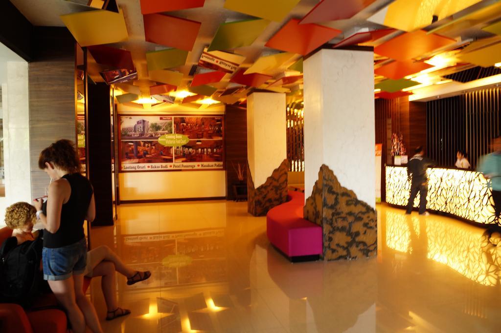 בנג'ארמאסין Hotel Victoria River View מראה חיצוני תמונה