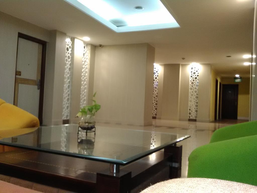 בנג'ארמאסין Hotel Victoria River View מראה חיצוני תמונה