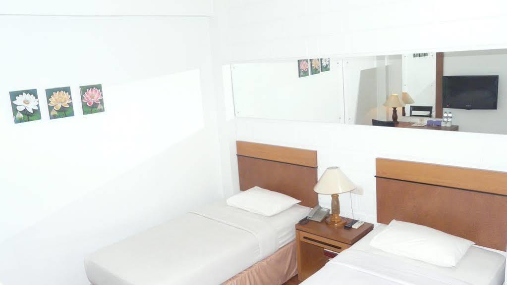 בנג'ארמאסין Hotel Victoria River View מראה חיצוני תמונה